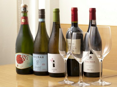 フランス産からニューワールドまで、世界各国のワインが集結