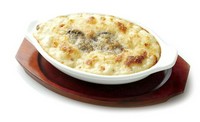 ＜オススメ＞
CREAM GRATIN WITH OYSTERS AND CHEESE
牡蠣とホワイトソースとの相性は抜群です。