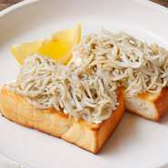 シラスのクロスティーニ