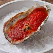 トマトガーリックソースと香草の焼き牡蠣