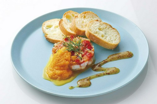 海老とホタテ、彩野菜のタルタル