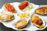 《カキフライ/バターソテー/ガーリックバターと香草パン粉焼き牡蠣》各3ピース 3,943円)
人数で選べる!
定番牡蠣料理をワンプレートで