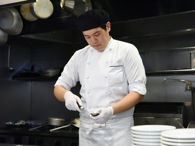 極上の牡蠣料理とワインで、最高級のおもてなし