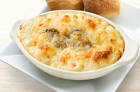 5.牡蠣とチーズのクリームグラタン　パン2個付き
