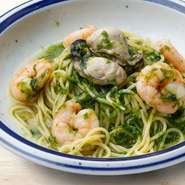 4.牡蠣　エビ　青海苔の和風パスタ
※Lサイズは＋￥610（税込￥671）