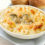 5.牡蠣とチーズのクリームグラタン　パン2個付き