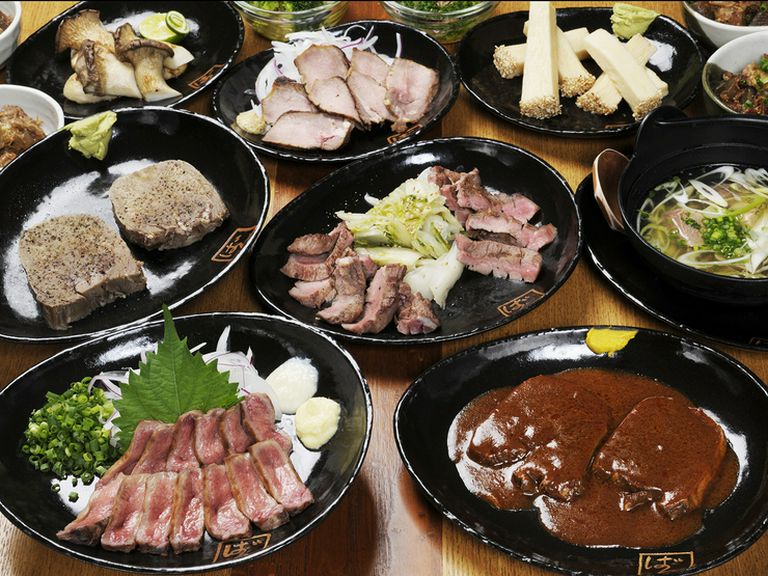 牛タンをとことん追求した豪華な『特撰コース』