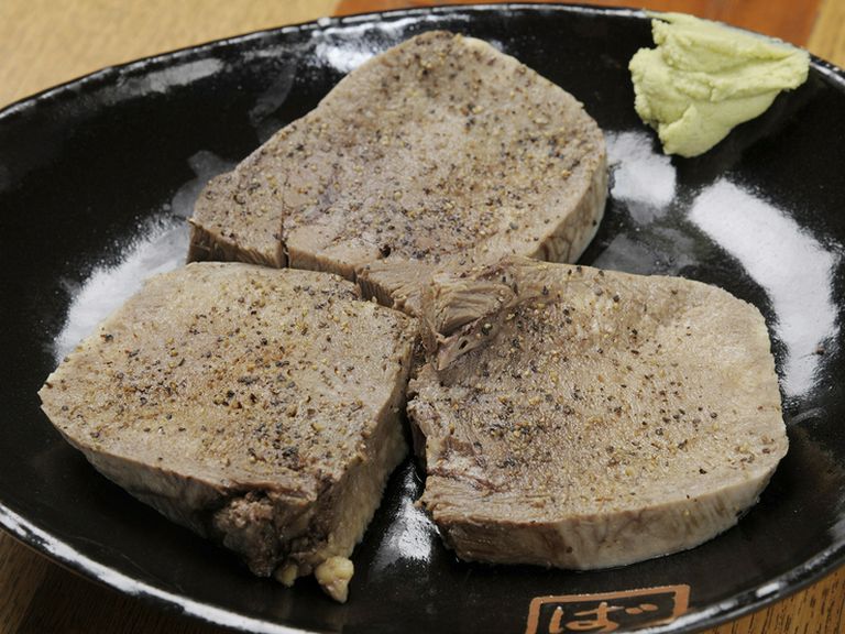 看板メニューの柔らかい『ゆでたん』の味付けは塩と胡椒だけ！3枚