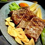 神戸牛の特上サーロインステーキやゆでたん・タンシチューなどBANの名物料理が味わえるスペシャルコース！