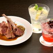 おしゃれなフランス料理とお酒で、特別な日をお祝いしましょう。さらに、クーポンを利用すれば、記念日にぴったりなデザートプレートのアレンジも可能。サプライズにも喜ばれます。