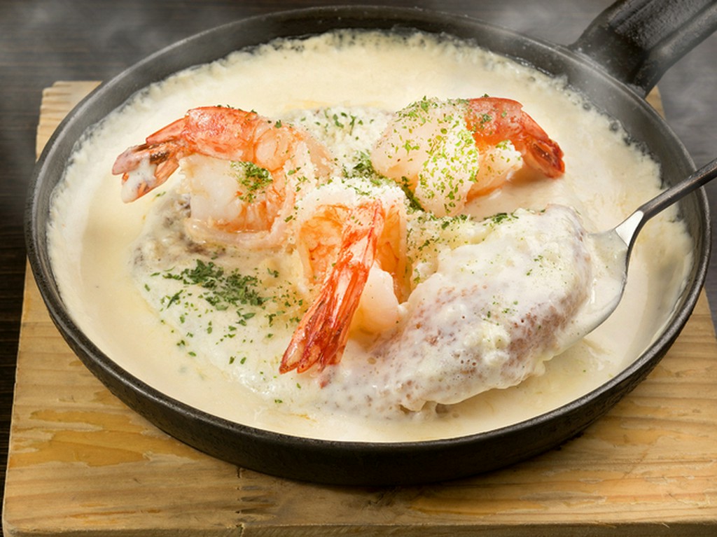 出来たて＆熱々を味わう、新感覚の『鉄板で！クリームソースの焼きリゾット』