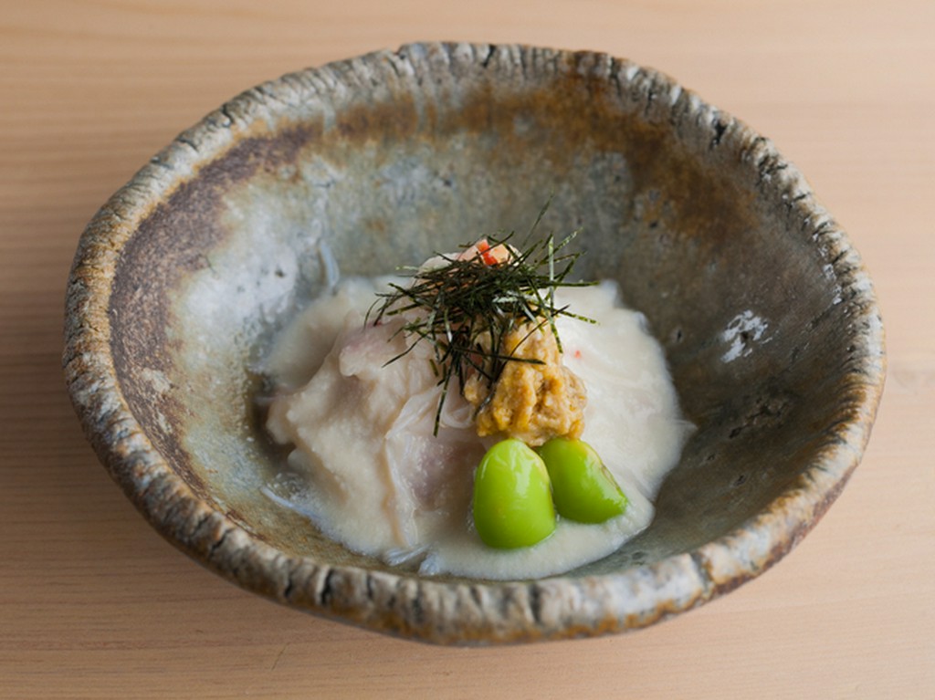 冷菜から温菜まで、日本酒とのペアリングも抜群の逸品を