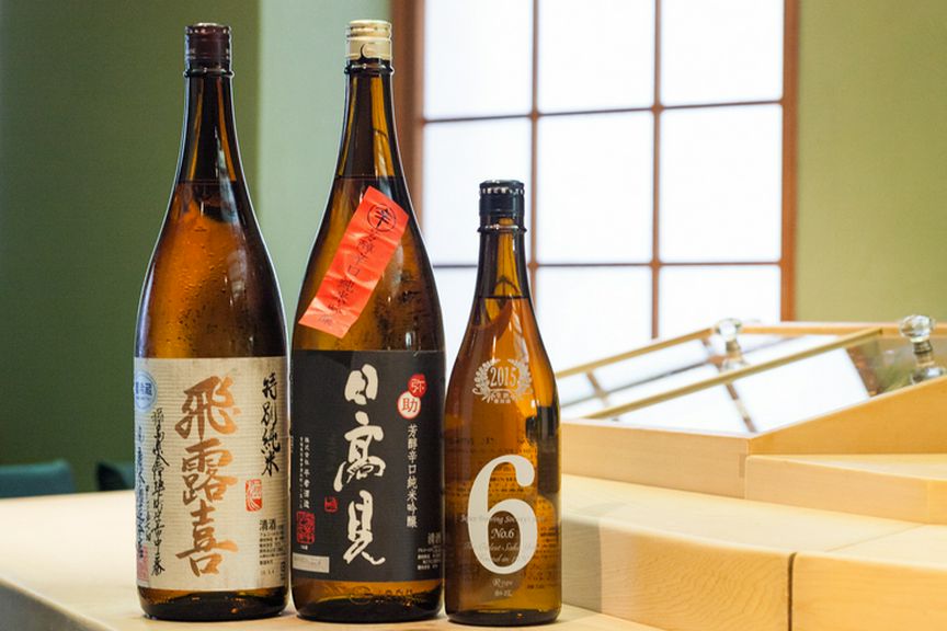 鮨を生かす、日本酒のラインナップ