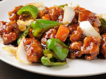 コクがあってジューシーな『黒酢鶏』