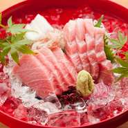 こだわりの天然鮪を提供。脂のキレが違う『本鮪造り』