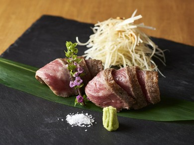 山形牛のレアステーキ ～本わさびと岩塩～