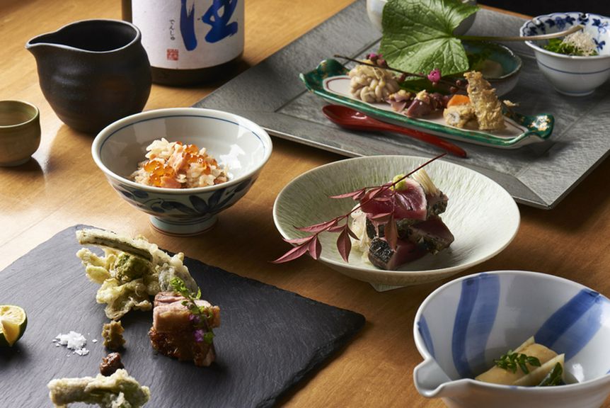 御会食・御接待・晴れの日などにピッタリ。
春の食材をお楽しみください。