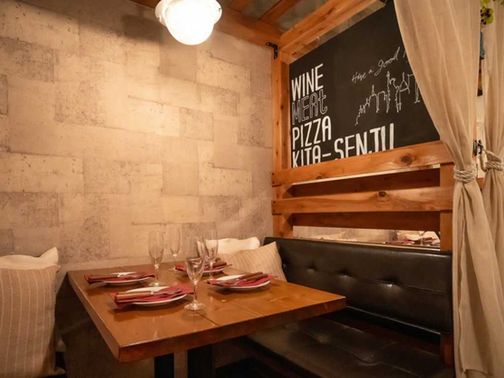 人気の半個室のソファー席