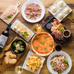 千住ミートの人気メニューを12品楽しめるお得なコース。

＋1,500円で2時間飲み放題に！