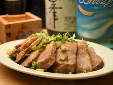 ご飯のおかずに良し、お酒のおつまみにも良し『特製焼豚』