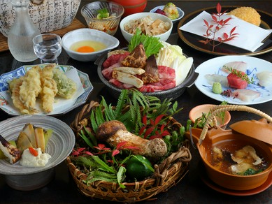 特別な会食に相応しい、贅を尽くしたコース料理