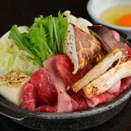 なんとも！贅沢なすき焼きです。
