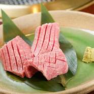 佐賀牛をメインに、厳選された美味しいお肉がリーズナブル。厚切りにカットされており、お肉本来の旨みをしっかりと味わえます。お肉をがっつり食べられるランチメニューも充実。