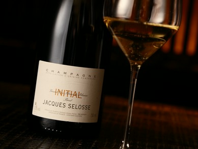 【Serpent】ならではの充実したワインセレクション