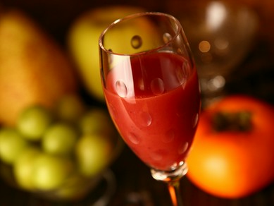 旬のイチゴの爽やかな酸味とシャンパンが華やかに調和する『レオナルド』