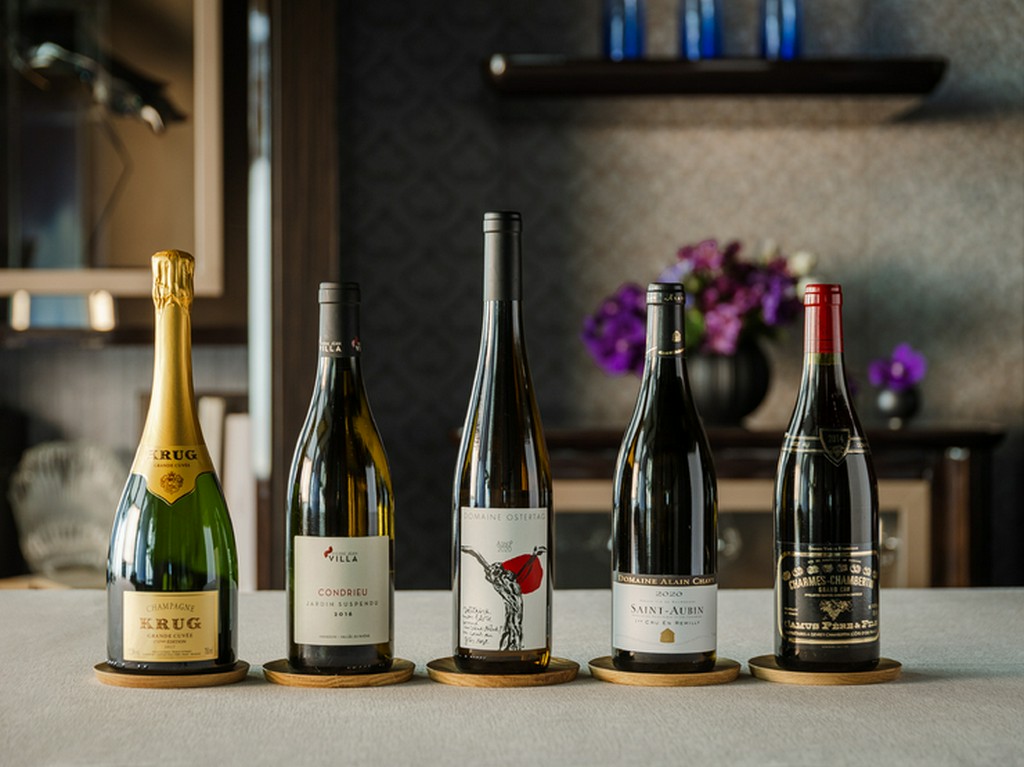 ソムリエに好みを伝えてワインペアリングで楽しめます