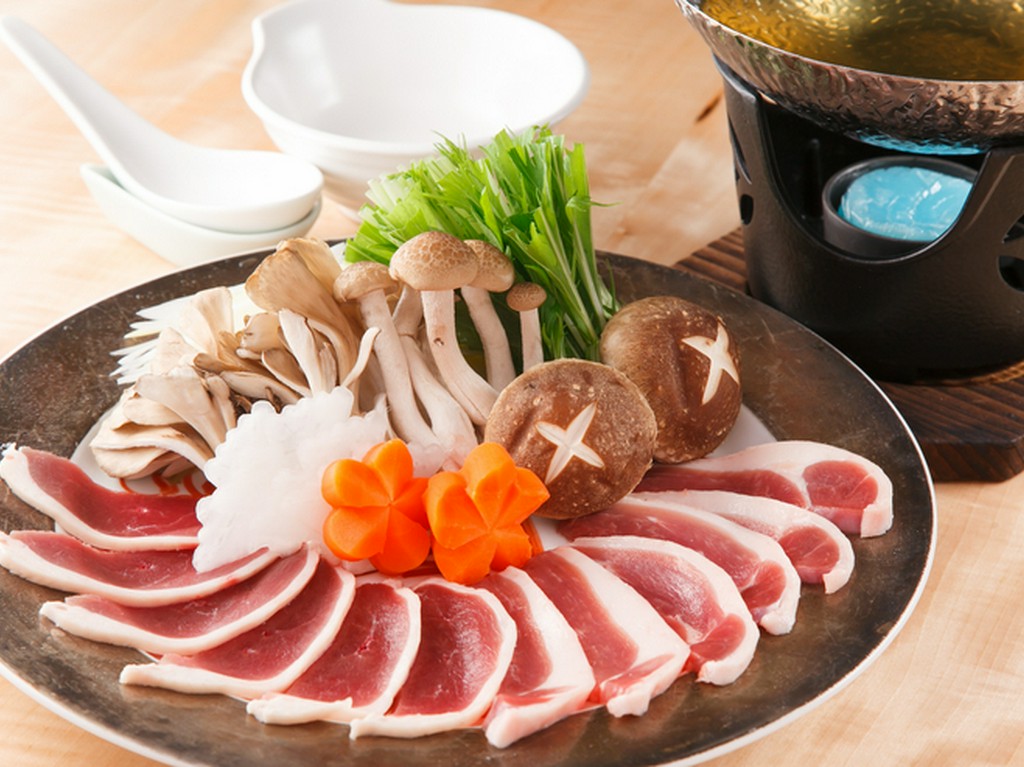 京鴨・河内鴨の2種類を食べ比べできる『鴨しゃぶ鍋と締め（蕎麦）』