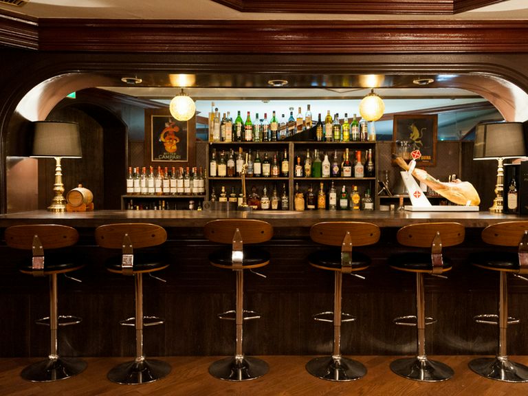 軽いお喋りと、一杯目を飲みつつ二杯目を考える愉しさに触れて