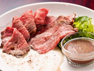 바 &amp; 레스토랑 치킨