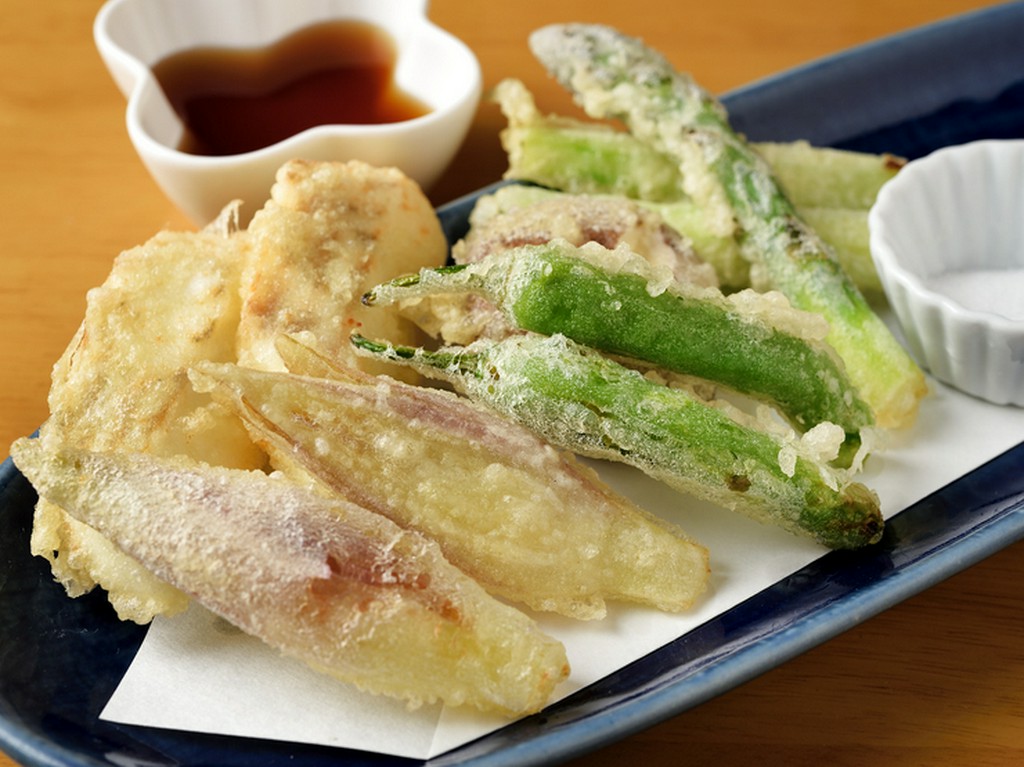 旬の野菜は揚げたて、サックサクの『天ぷら』がおすすめ