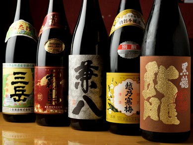 新鮮な魚のお供には、旨いお酒が必須