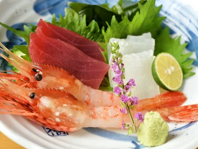 仕入れによって毎日変わる『本日の3種刺』