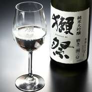 店主厳選の美味しい日本酒が、充実した品揃え