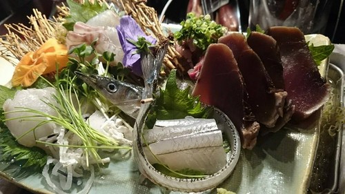 何が出るかはお楽しみ。三浦半島発、旬の刺身盛り