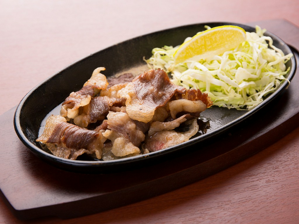 シャキシャキのキャベツの食感や、大葉の風味をお楽しみください