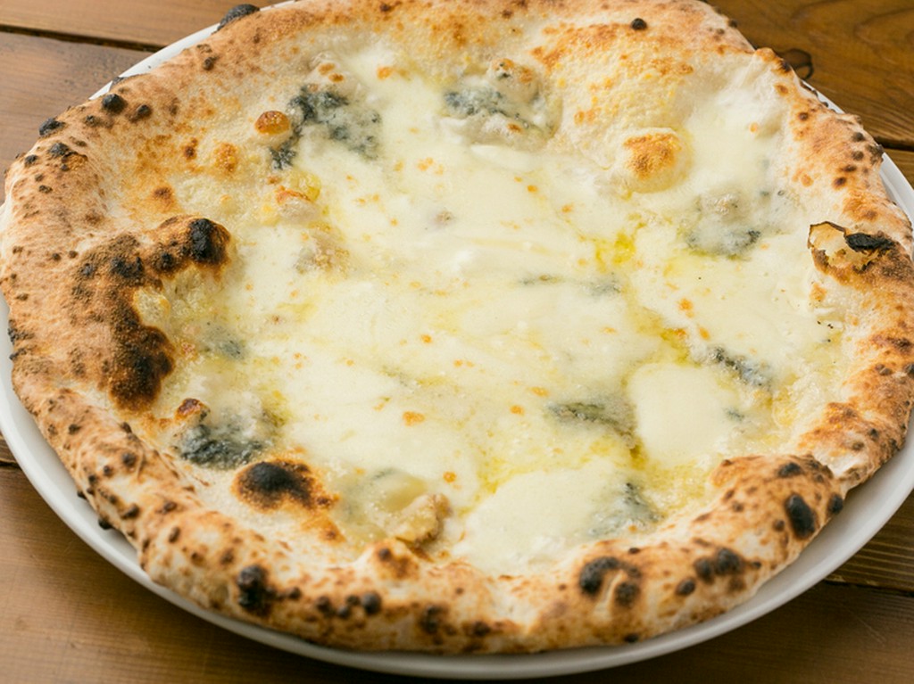 フレッシュで風味豊かな北海道産モッツァレラを厳選して使用