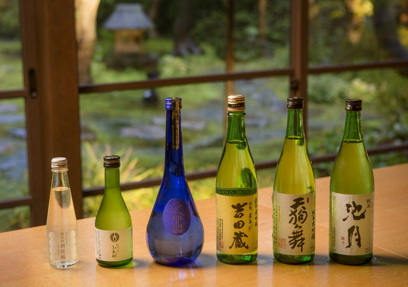 地元石川をはじめとした日本酒が素材を大切にする料理に寄り添う
