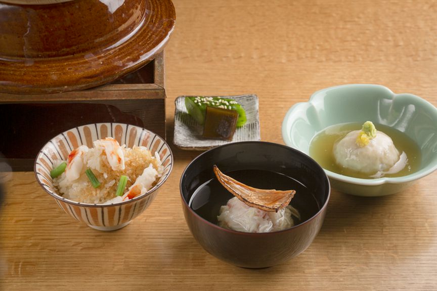 研ぎ澄まされた日本料理をシンプルに引き立てる器