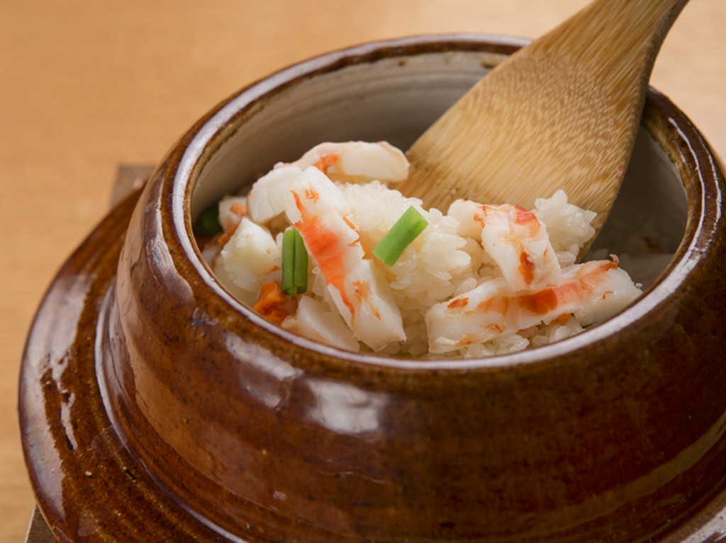 海老の旨さ、香りを凝縮して炊きあげた『七尾産大車海老の炊き込みご飯』