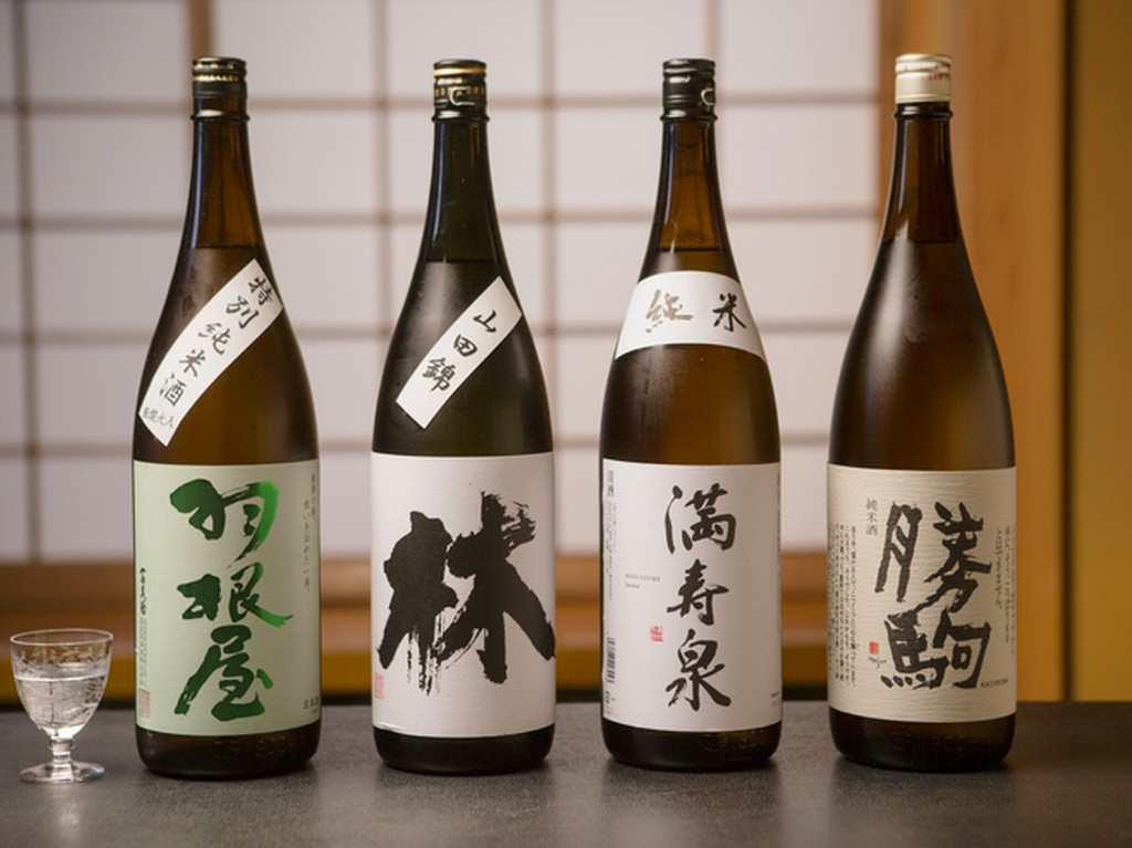 地の食材に合わせるならば、やはり富山の銘酒で一献