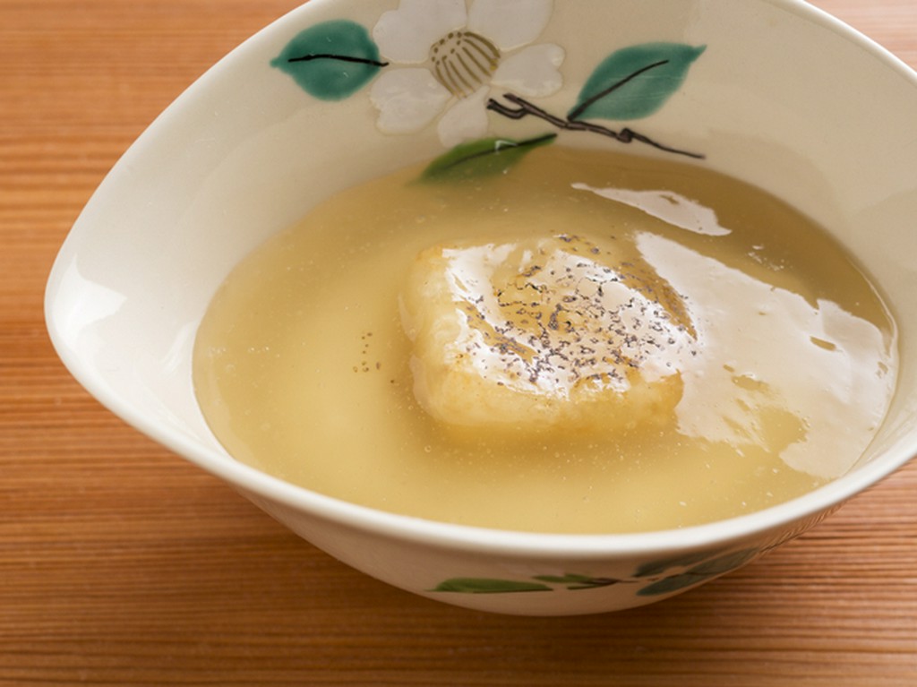 とろける味わいかつ、身体の芯まであたためる『白子豆腐 白子ソース』