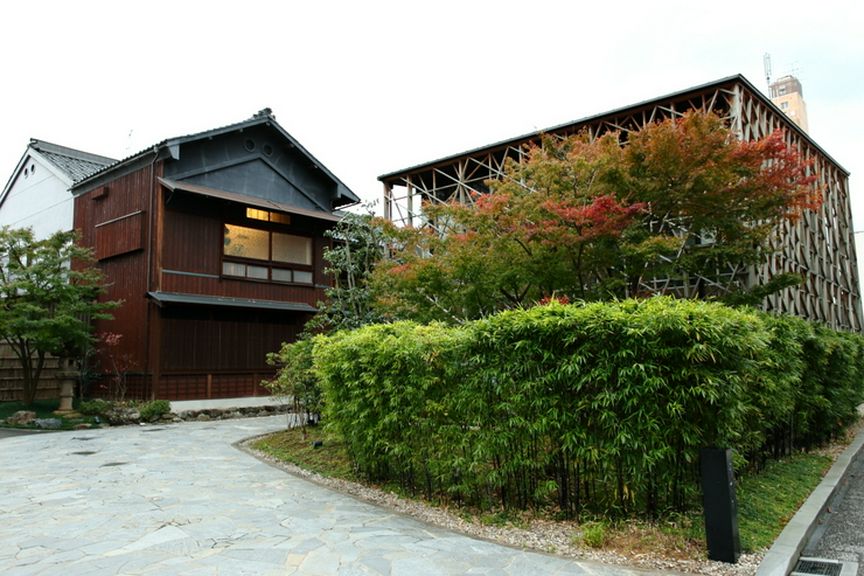 世界的建築家・隈研吾氏が手がけた伝統と革新を融合した建物