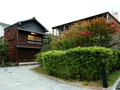 世界的建築家・隈研吾氏が手がけた伝統と革新を融合した建物