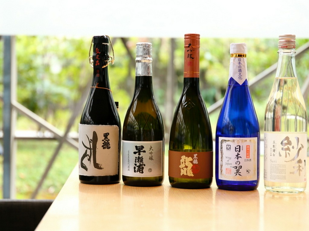 日本酒は福井県内の地酒だけを厳選してラインナップ