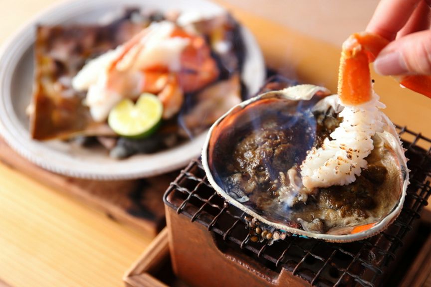 蟹の甘さにフォーカスしてしゃぶしゃぶ風にいただく『蟹の焼きしゃぶ』