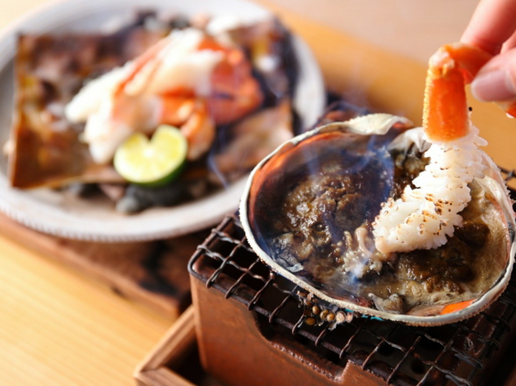 蟹の甘さにフォーカスしてしゃぶしゃぶ風にいただく『蟹の焼きしゃぶ』